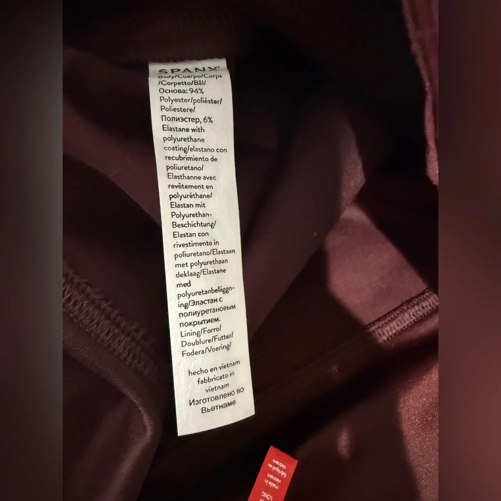 SPANX Faux Patent Leather Leggings Size L Burgundy Liquid Gloss Slim Fit - Picture 10 of 11